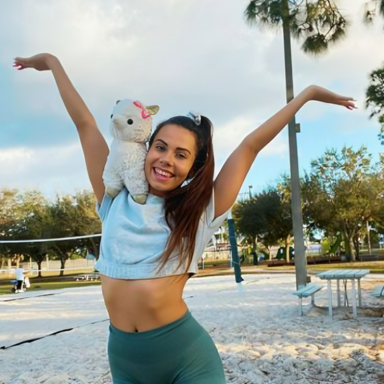 Amy Woah has gained a gigantic fan base on TikTok, YouTube, and Instagram. 